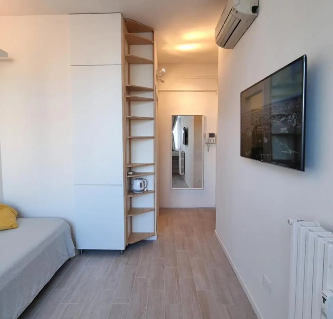 Apartamento Luminoso Monolocale Mm3 Dergano Sky Legnone Milán